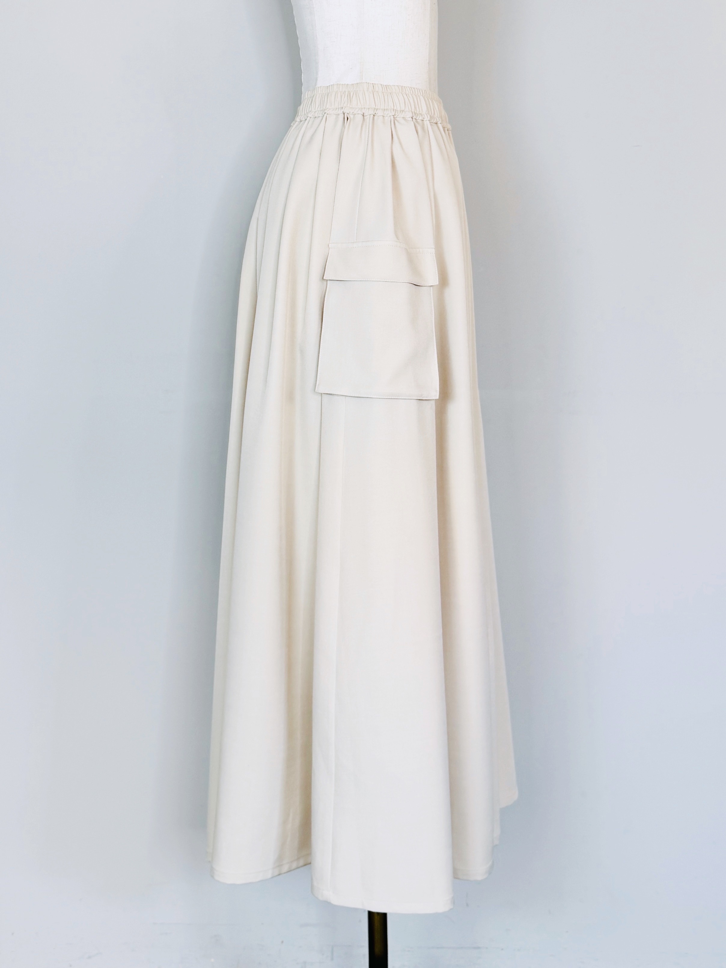 SELECT(セレクト)　タックボリュームカーゴスカート