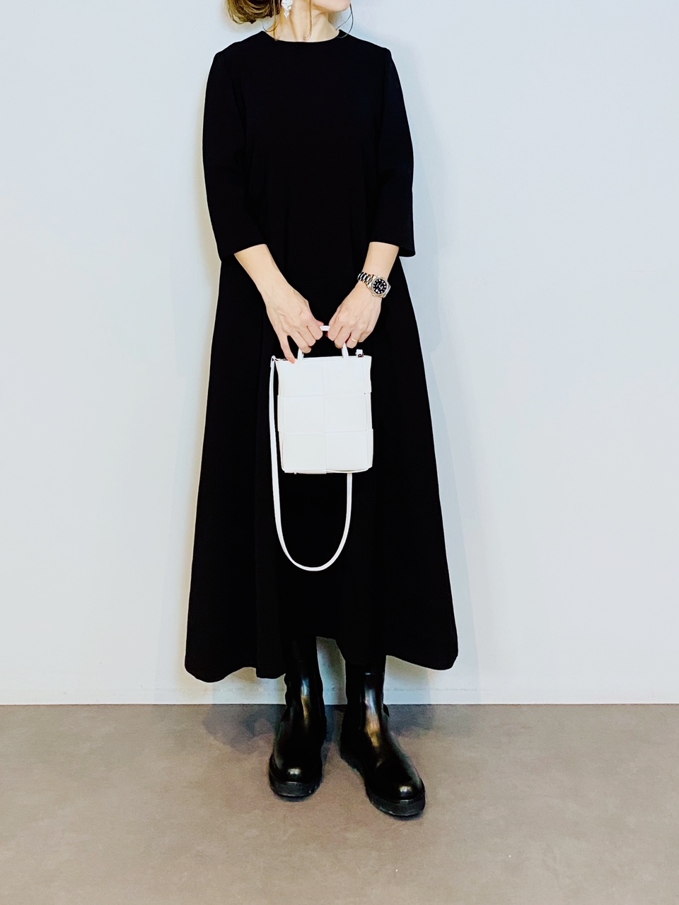 極美品✨CARRNEST　イントレチャート　ショルダーバッグ/斜めがけ　異素材 BOTTEGA VENETA クラシック イントレチャート ショルダーバッグ