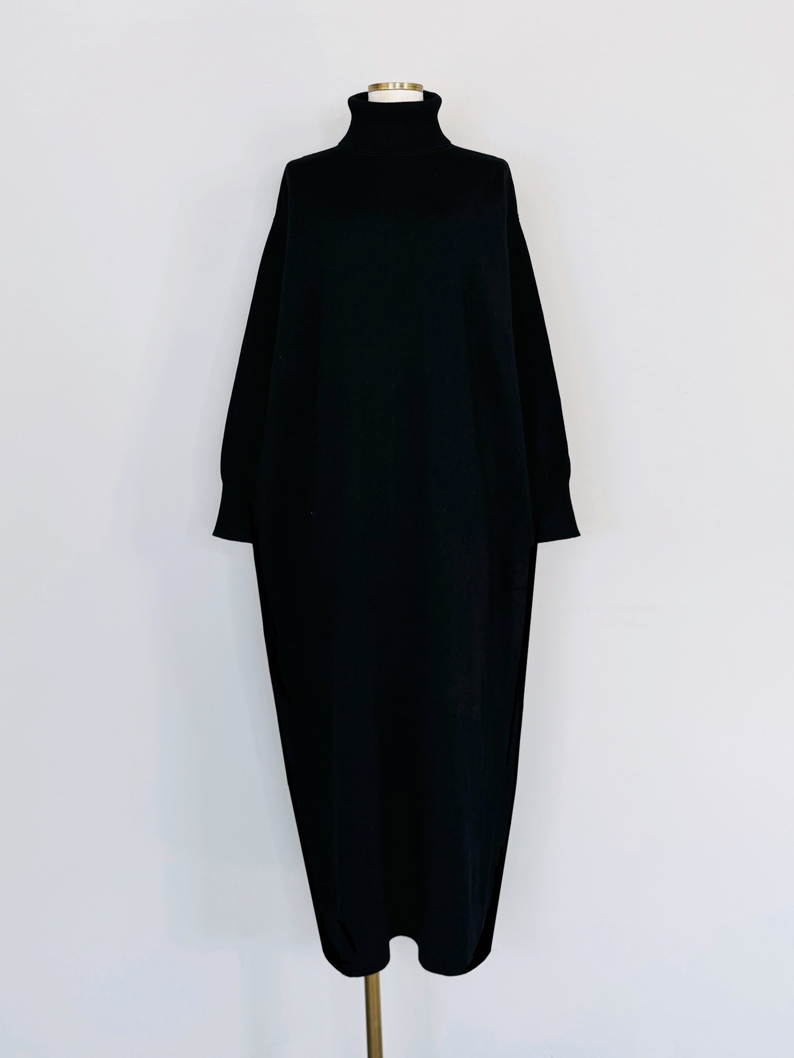 SELECT(セレクト) ハイネックコクーンニットワンピース｜Praise