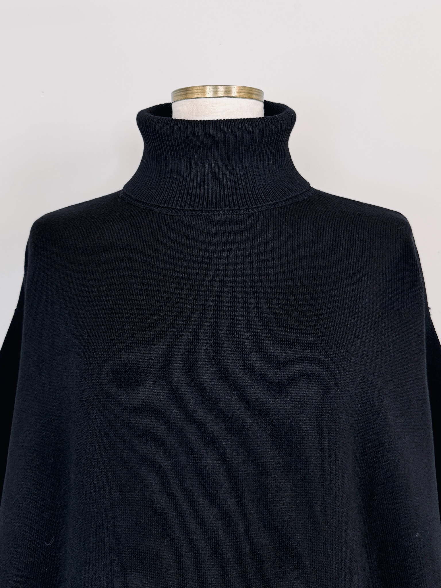 SELECT(セレクト) ハイネックコクーンニットワンピース｜Praise