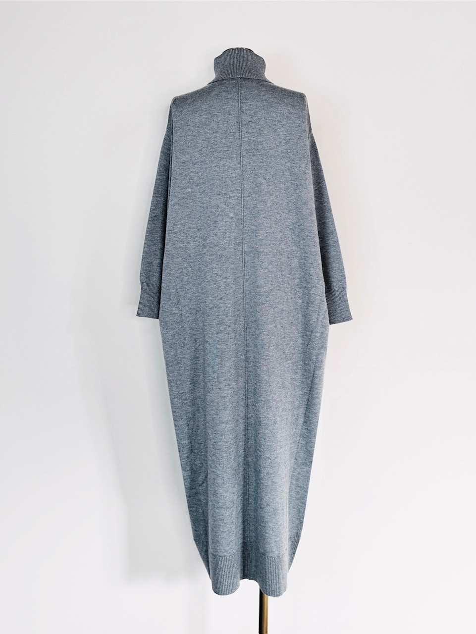 SELECT(セレクト) ハイネックコクーンニットワンピース｜Praise