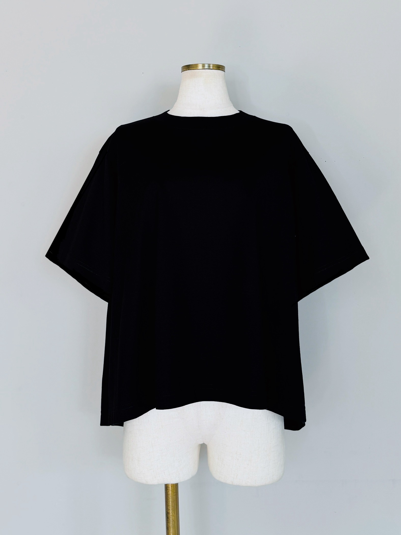 SELECT(セレクト) ボックスワイドTシャツ｜Praise / trois / anana