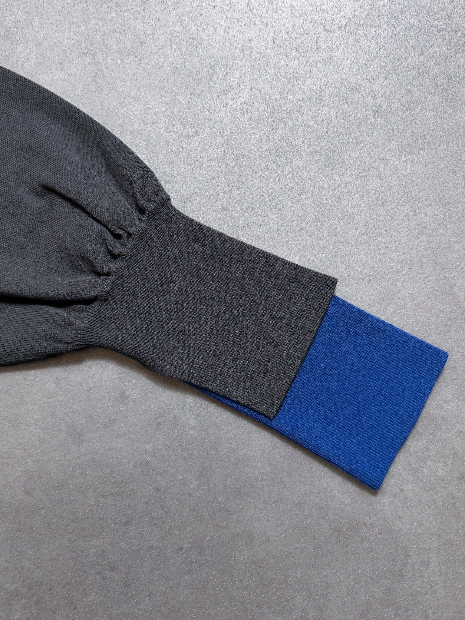 COLORC:チャコールグレー/ブルー