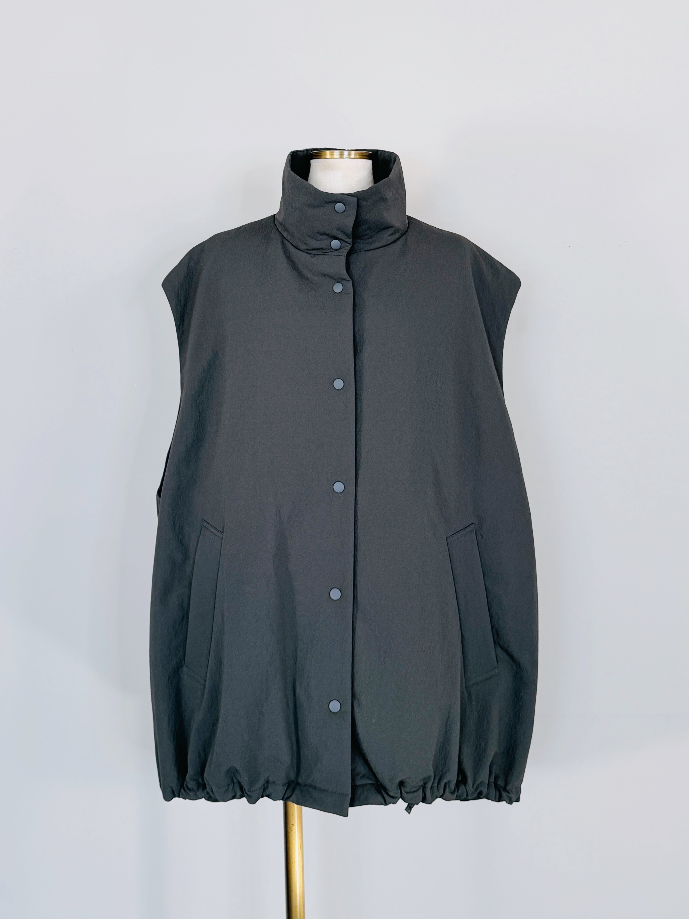 SELECT(セレクト) 中綿ドロストスタンドベスト｜Praise / trois