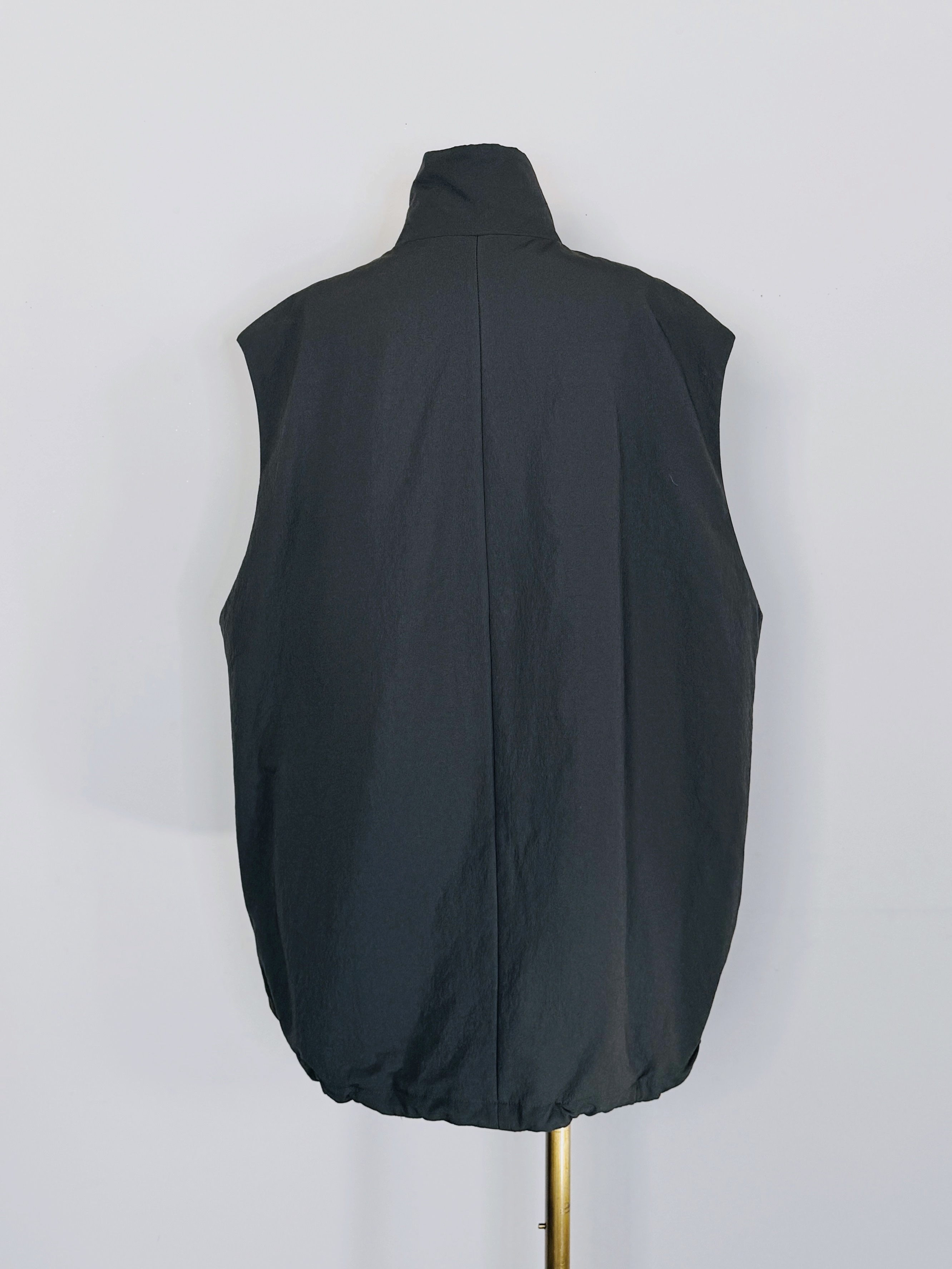 SELECT(セレクト) 中綿ドロストスタンドベスト｜Praise / trois