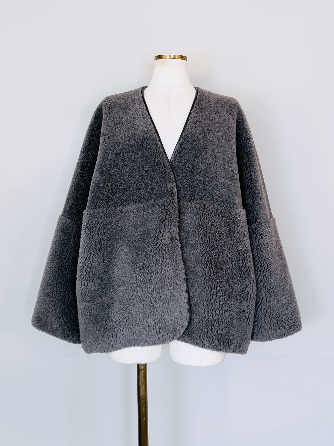 COLOR:チャコールグレー:95