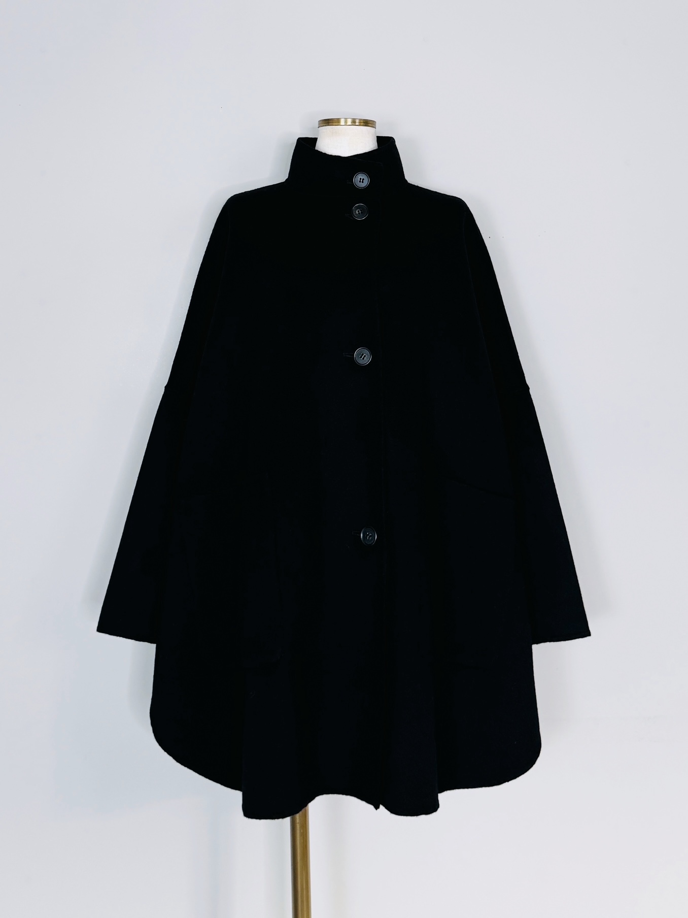 OUTER｜Praise / trois / anana / NICOLE｜ chouchou