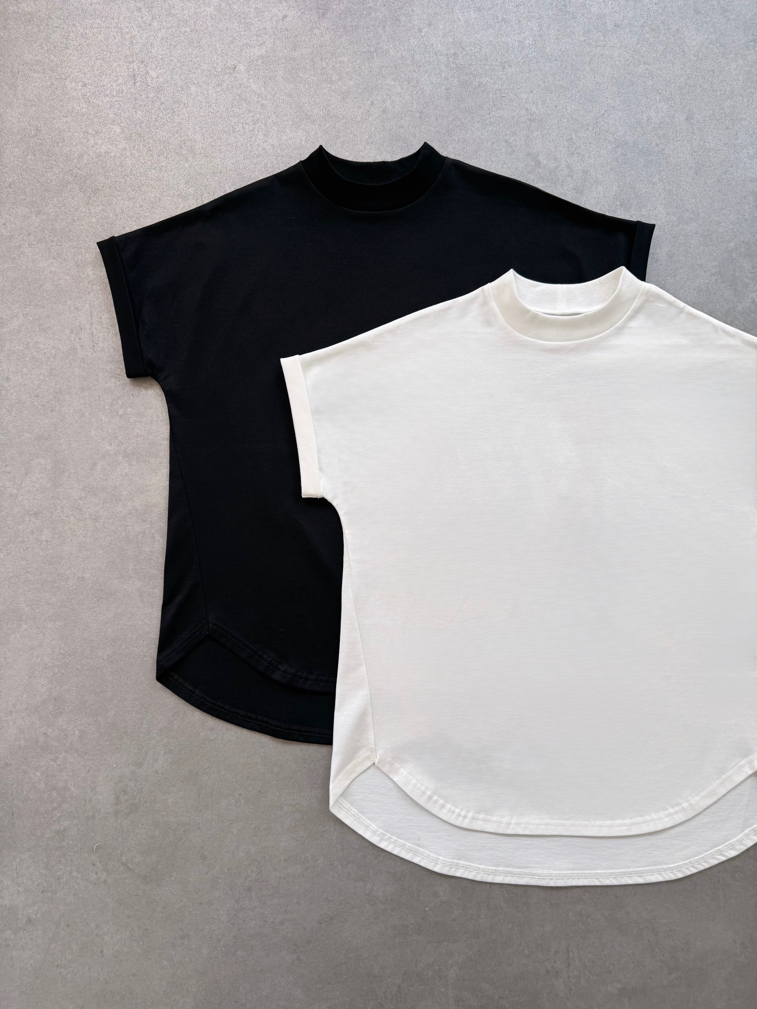 SELECT(セレクト)　モックネックワイドラウンドＴシャツ