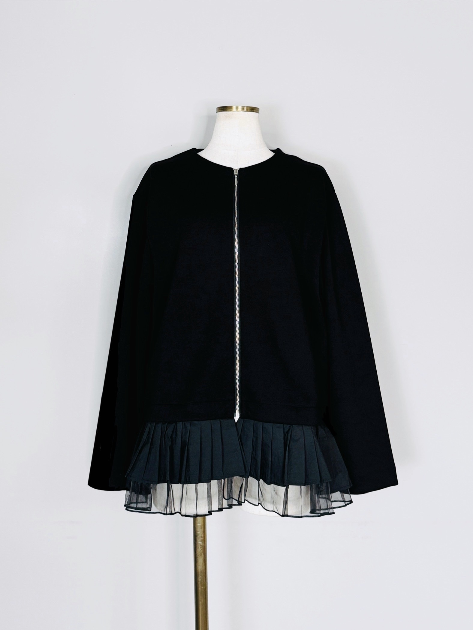 OUTER｜Praise / trois / anana / NICOLE｜ chouchou