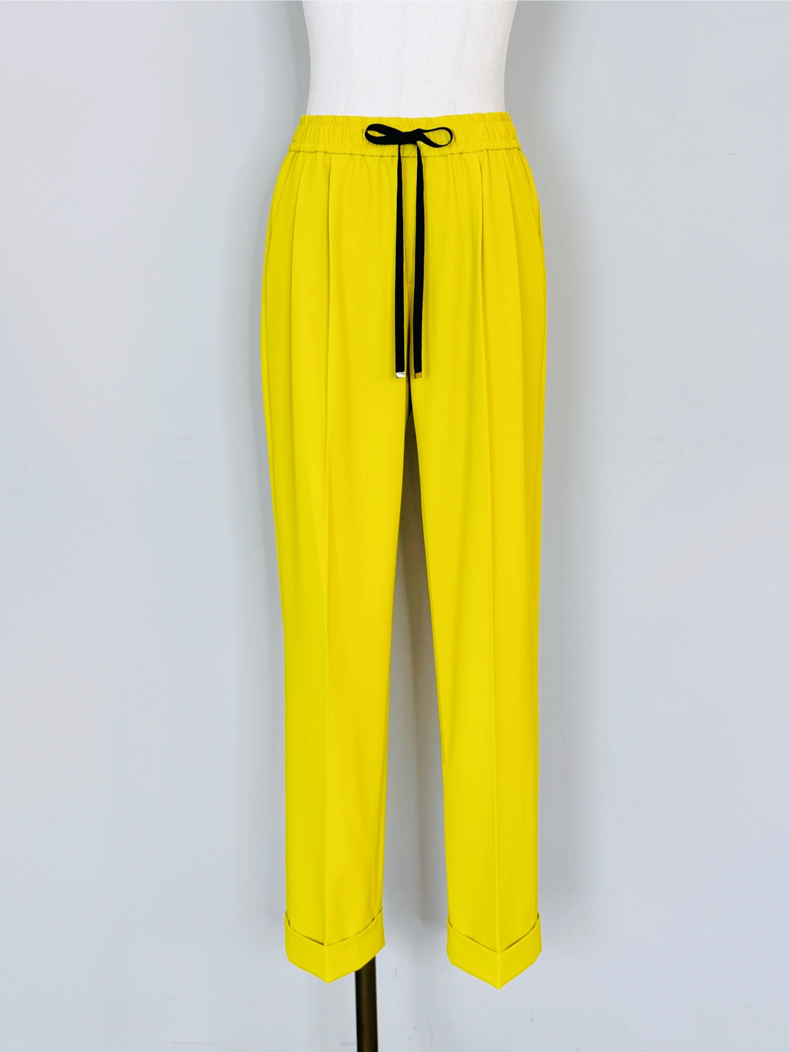 SELECT(セレクト) センタープレストラックパンツ｜Praise / trois