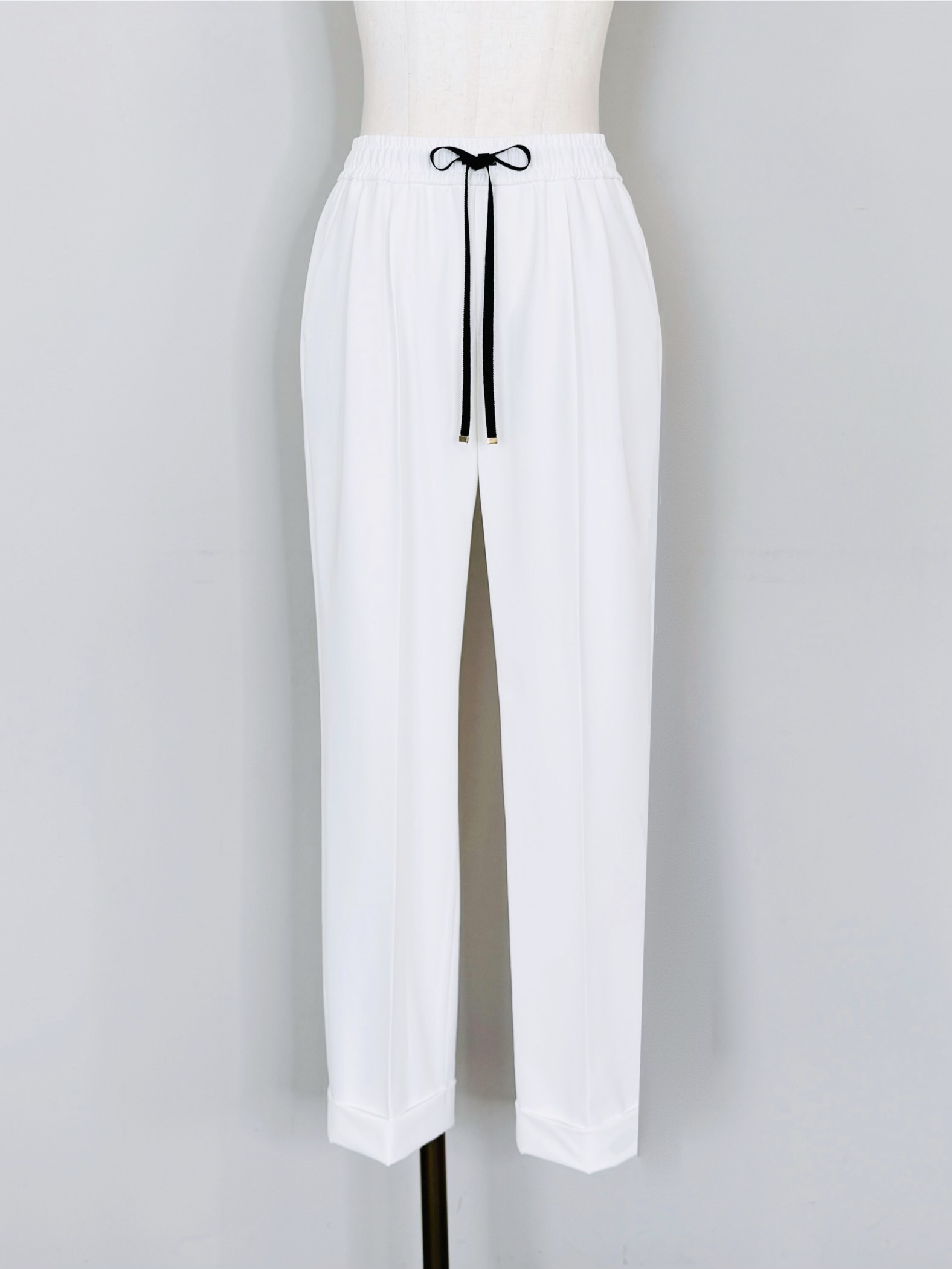 SELECT(セレクト)　センタープレストラックパンツ