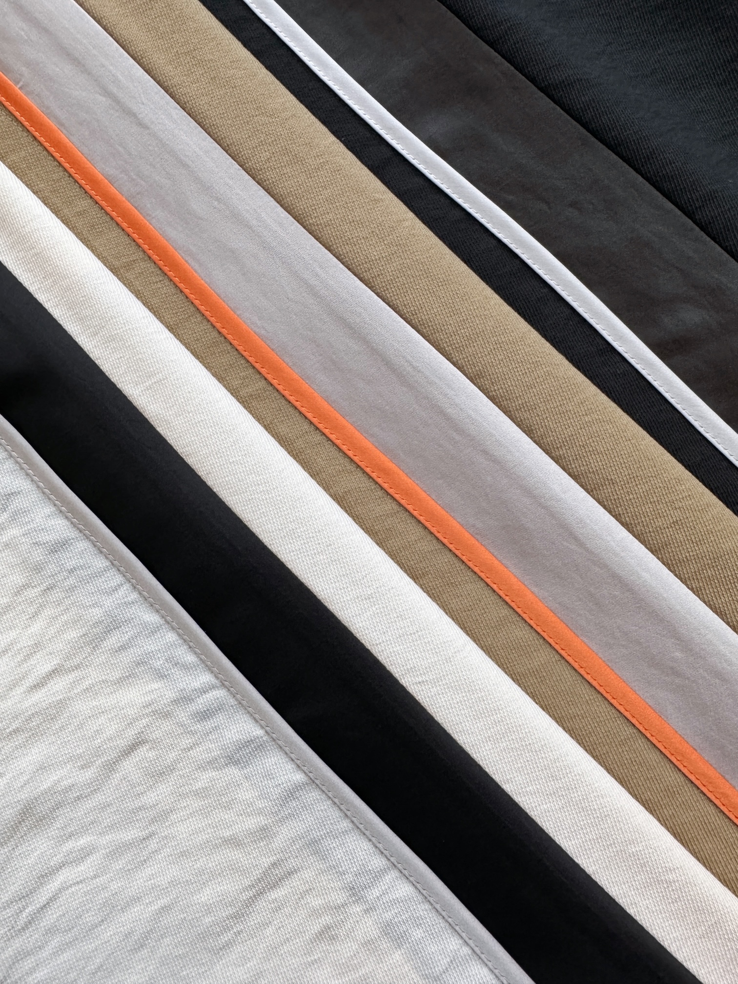 SELECT(セレクト)　サイドラインワイドパンツ