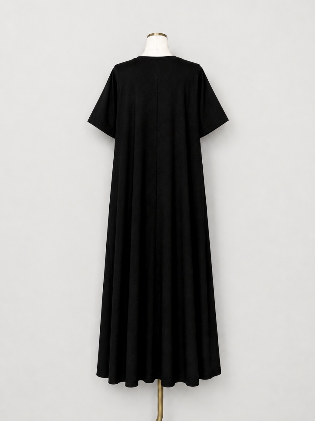 25AW　アマカジオメトリッククロスロングワンピース SELECT(セレクト) コットンAラインロングワンピース｜Praise / trois