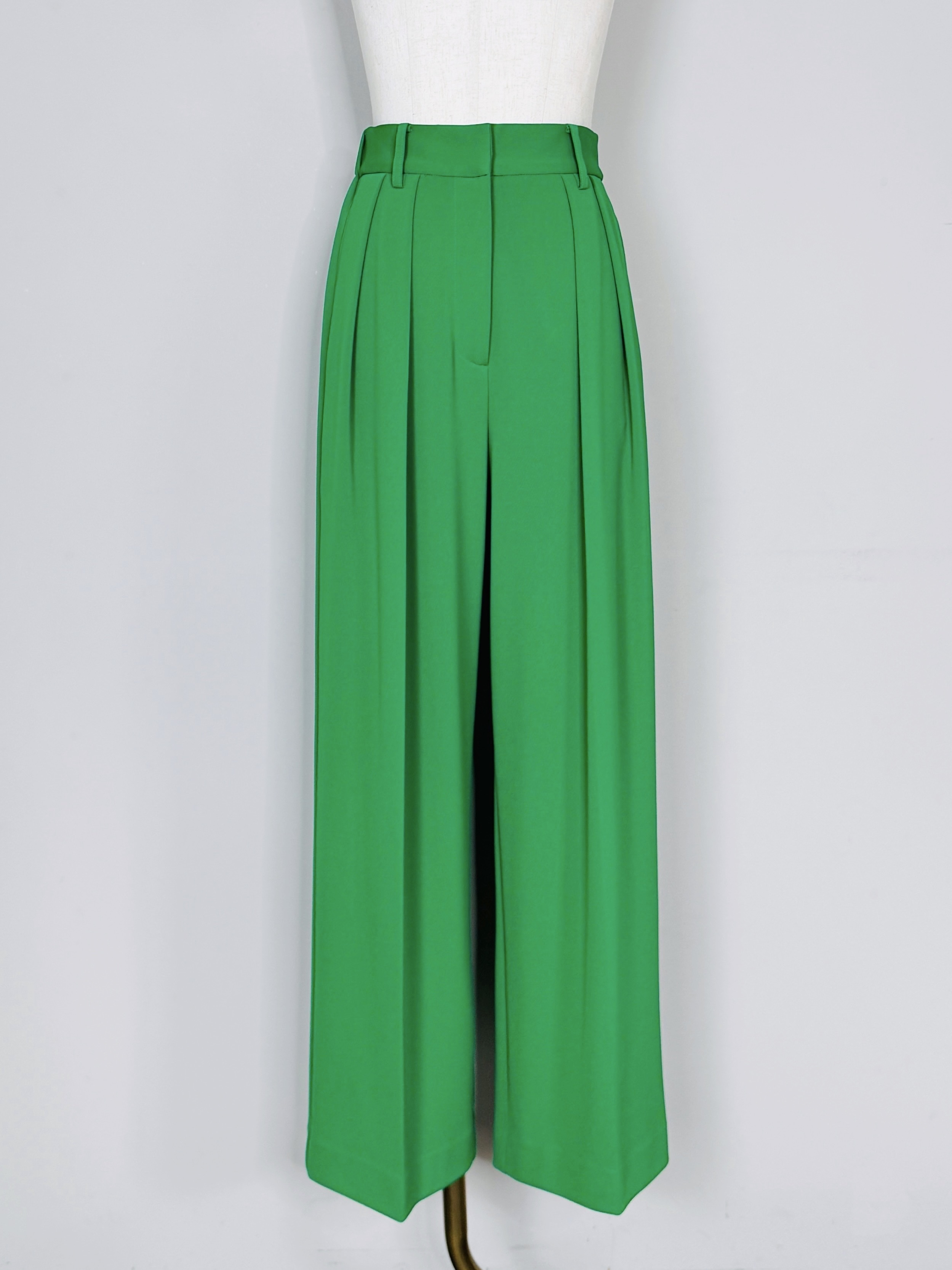 完売品　chouchou セレクト　ハイツイストスムースワンピース SELECT(セレクト) ハイネックコクーンニットワンピース｜Praise