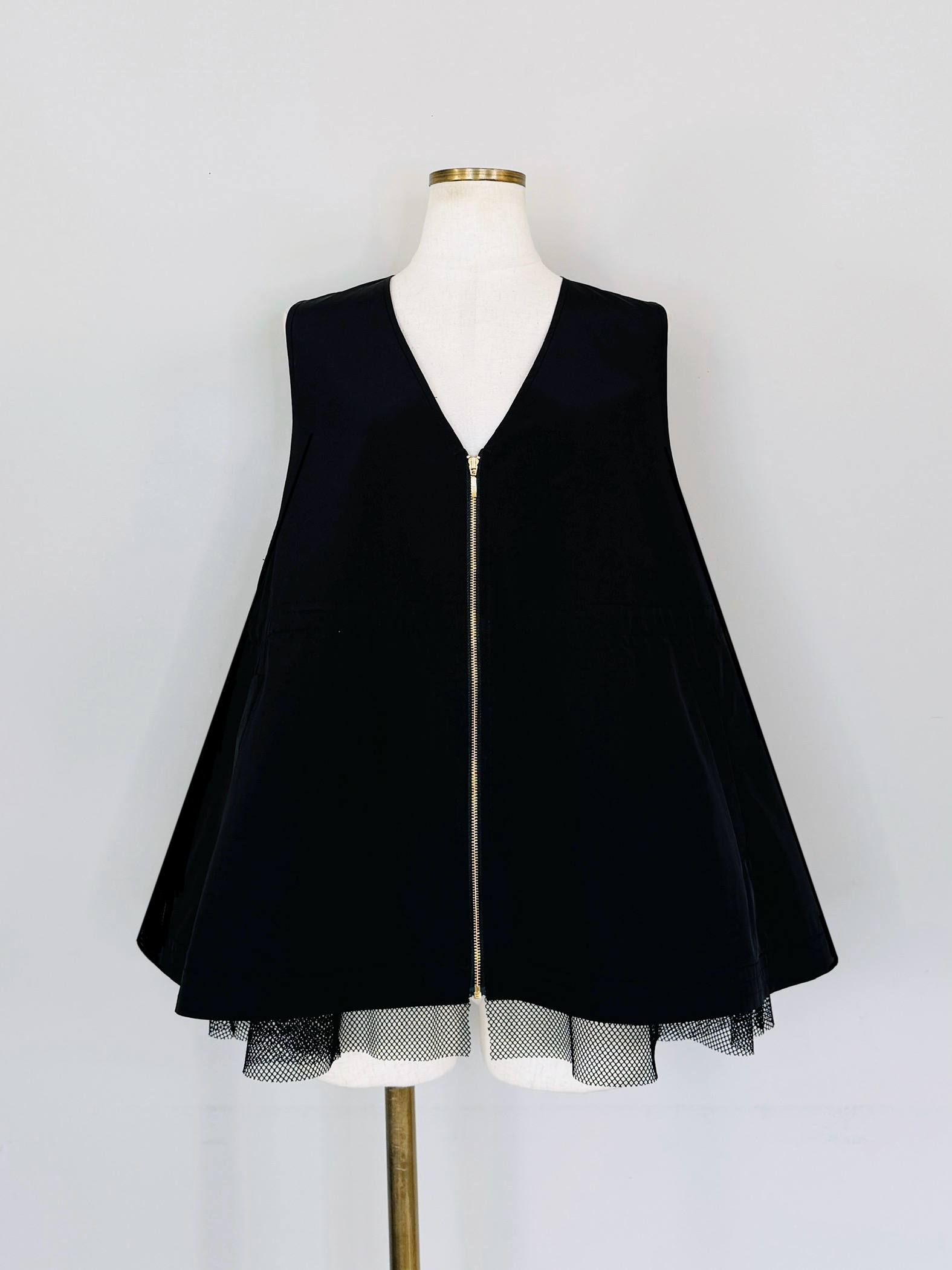 SELECT(セレクト)　異素材メッシュタフタZIPジレベスト