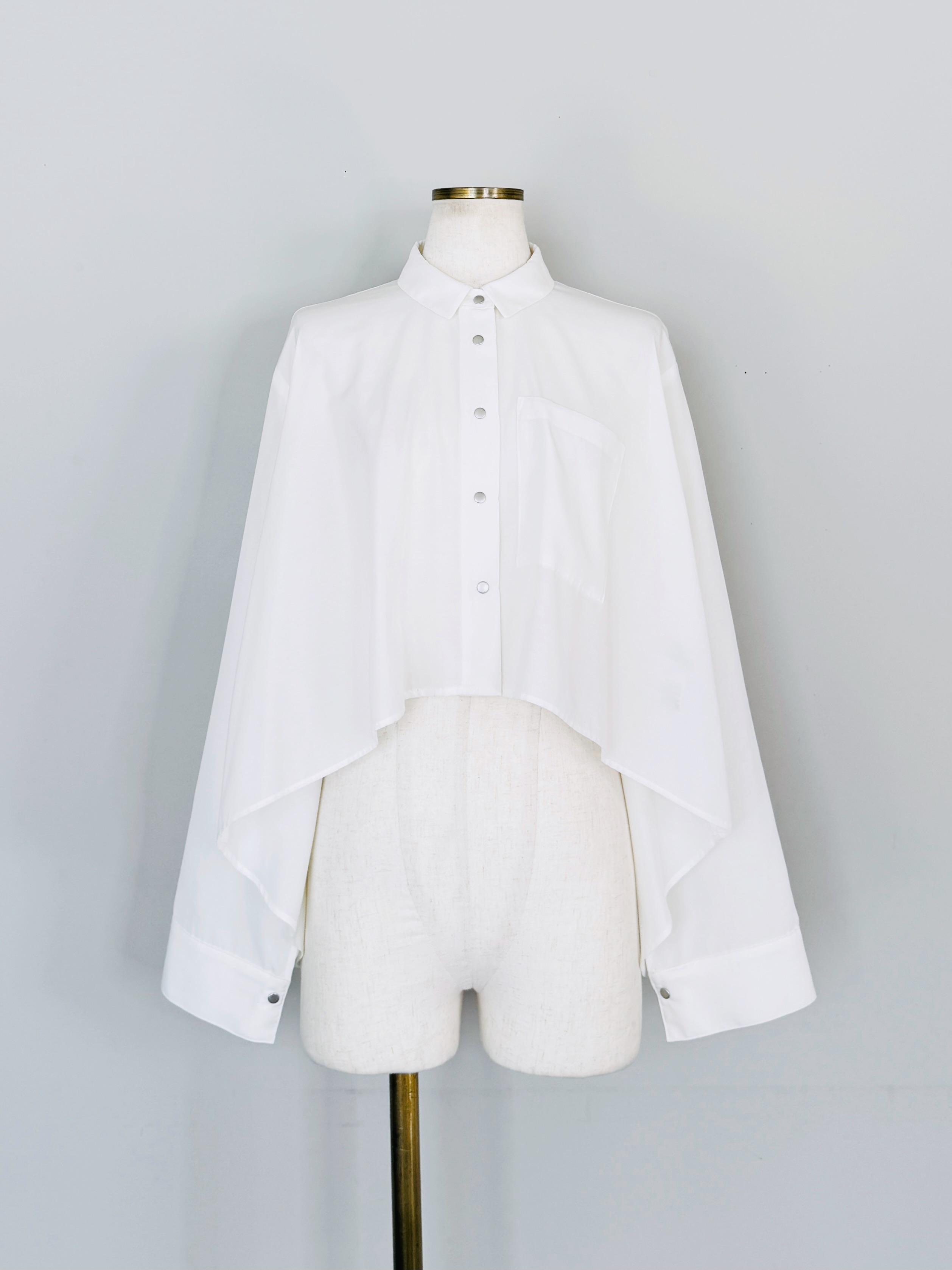 SELECT(セレクト)　バックフレアーショートシャツ