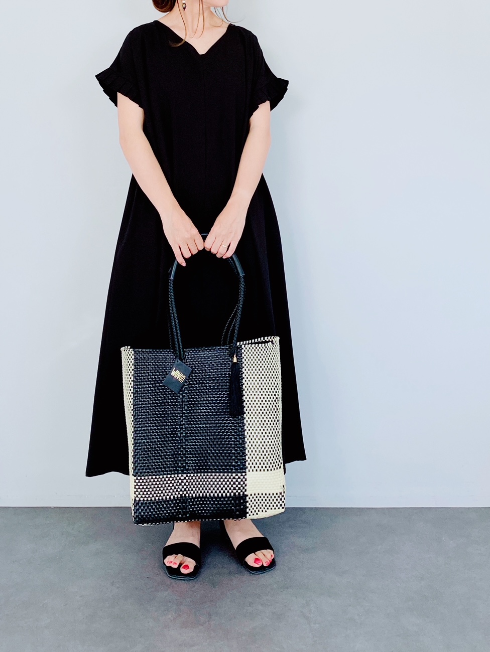 COLOR:BLK/CRM