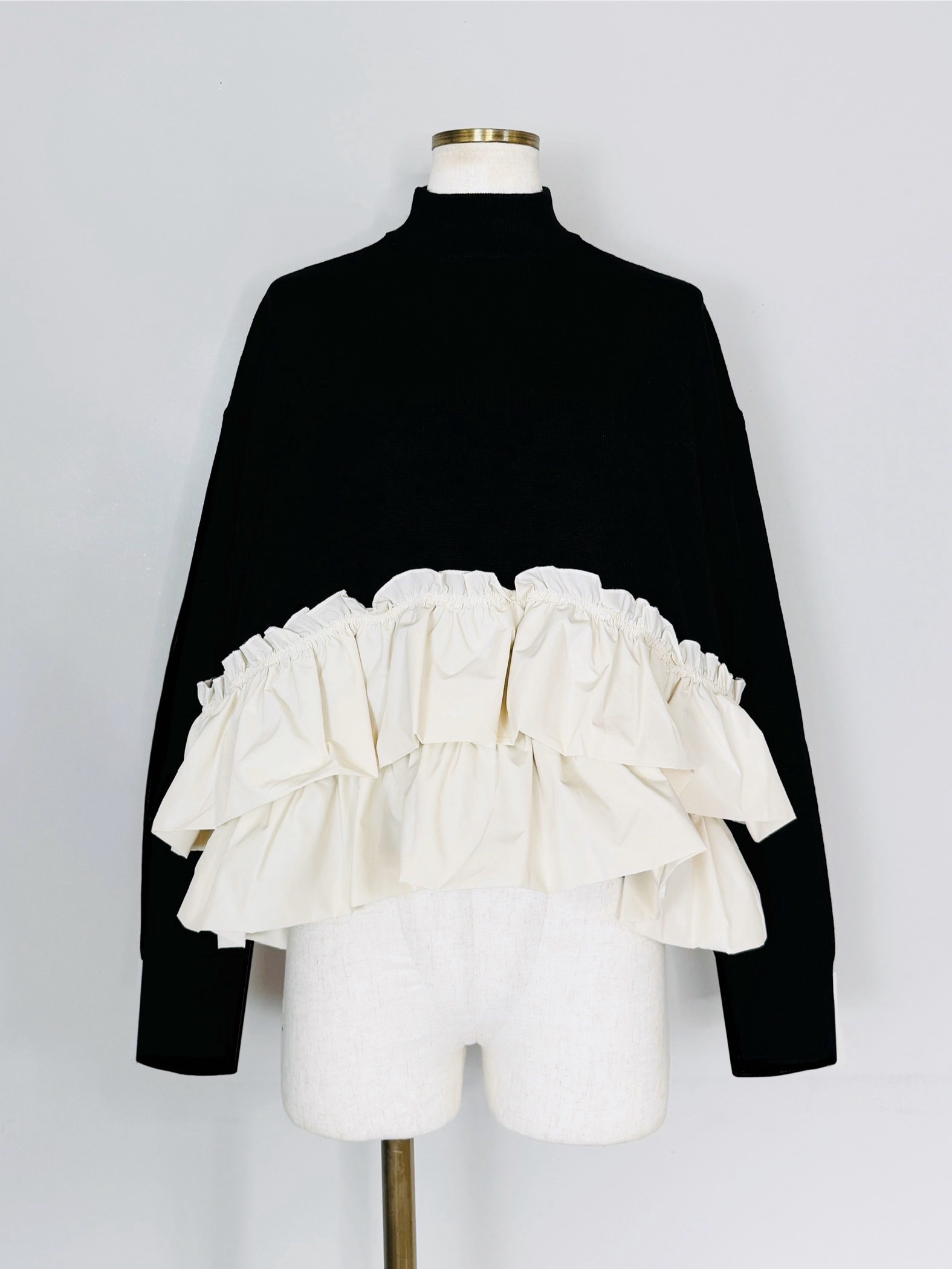 SELECT(セレクト)　ボリュームフリルニット